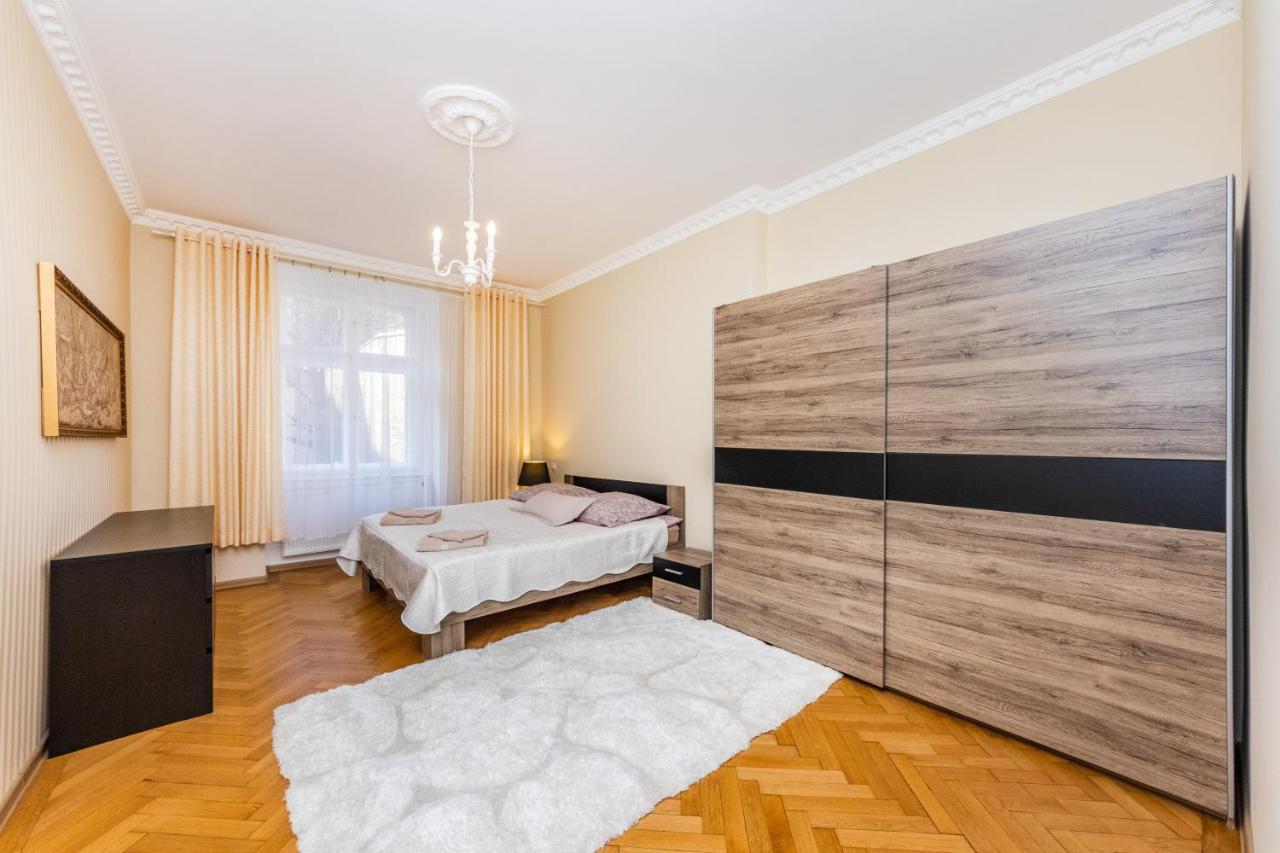 דירות פראג Prostorny Tripokojovy Apartman U Nabrezi Vltavy מראה חיצוני תמונה