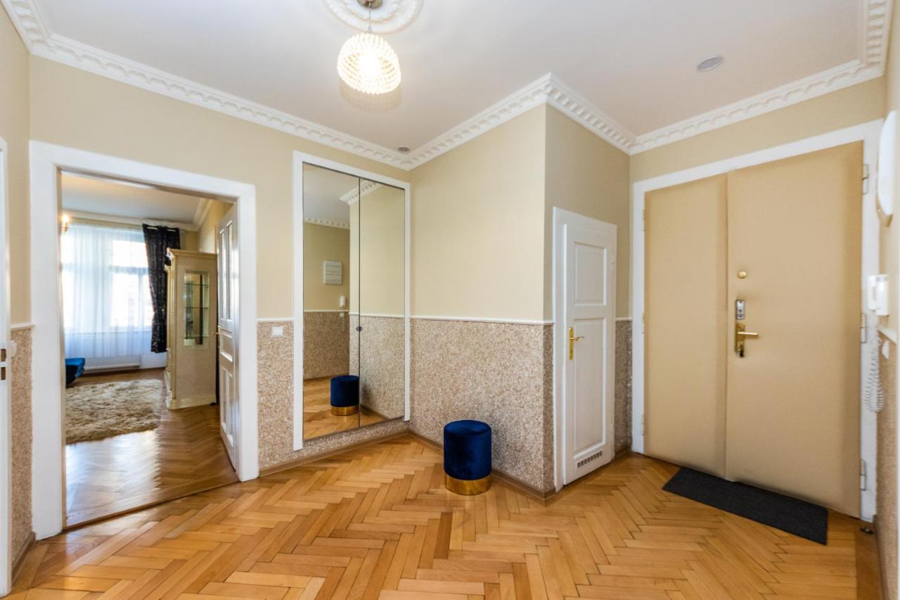 דירות פראג Prostorny Tripokojovy Apartman U Nabrezi Vltavy מראה חיצוני תמונה