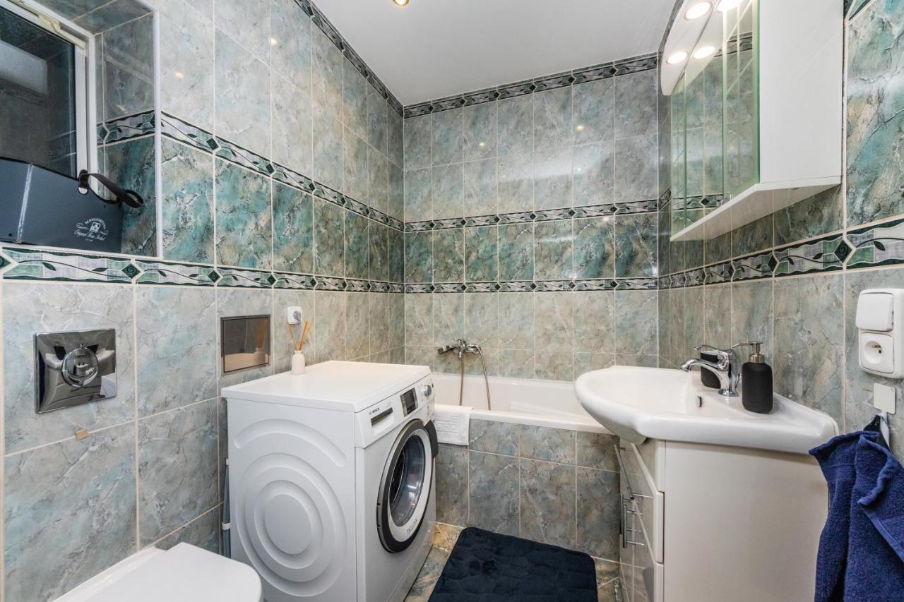 דירות פראג Prostorny Tripokojovy Apartman U Nabrezi Vltavy מראה חיצוני תמונה